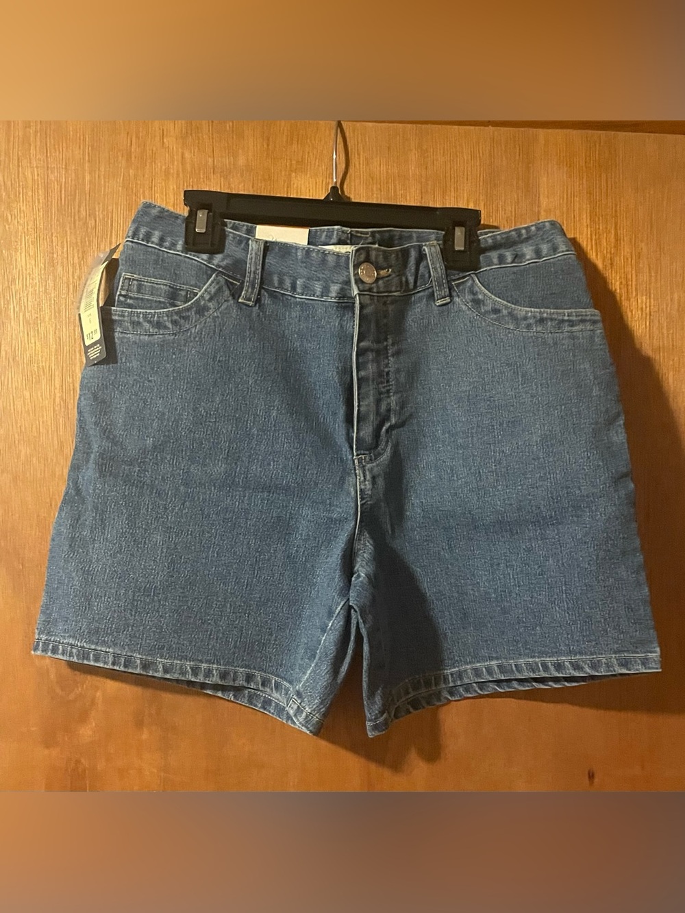 Vintage 90s Women’s Blue Jean Shorts Size 6 Cherokee. New With Tags
